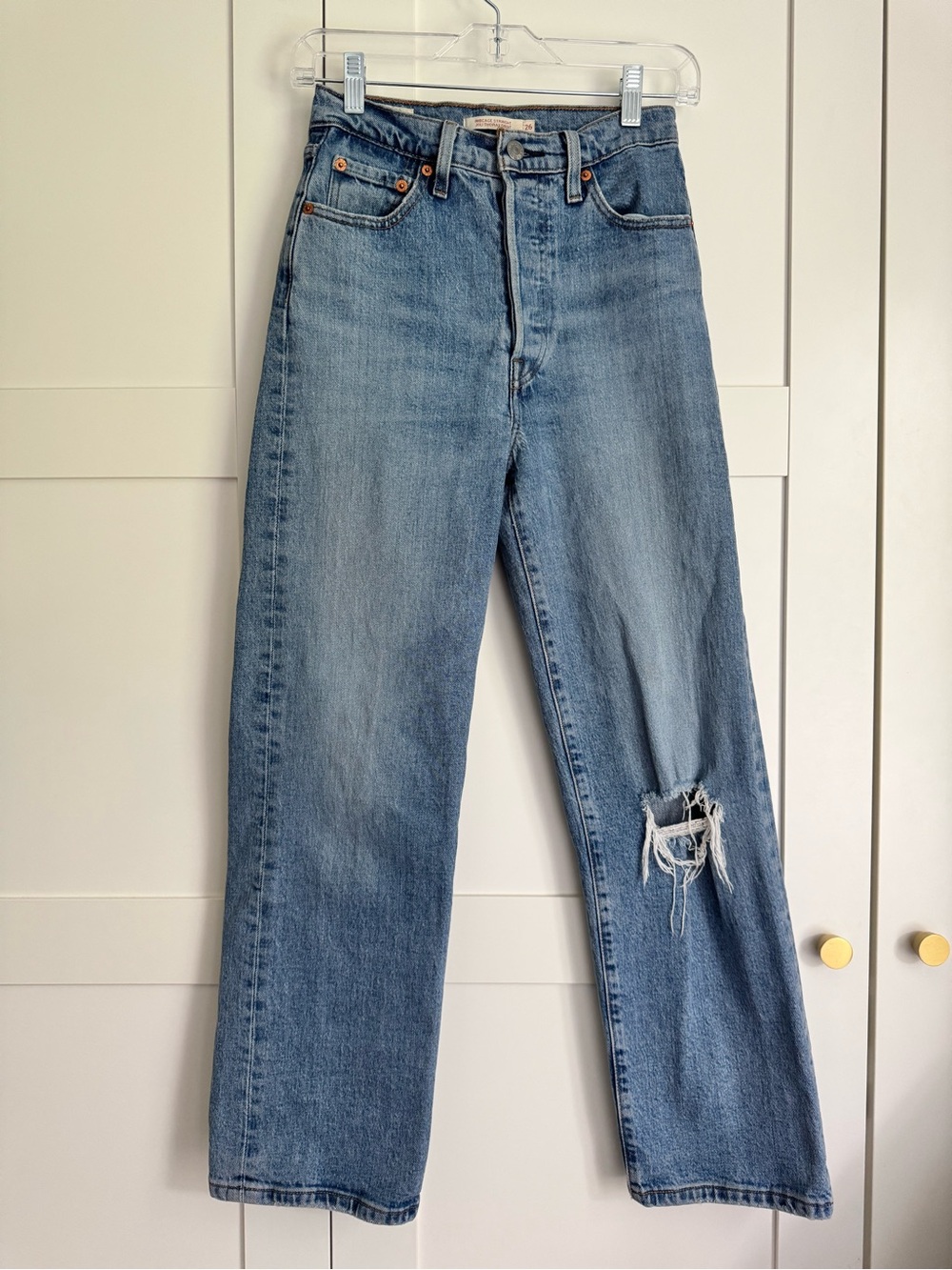 Levi’s Ribcage Straight High Rise Jeans Light Wash Distressed Size 26